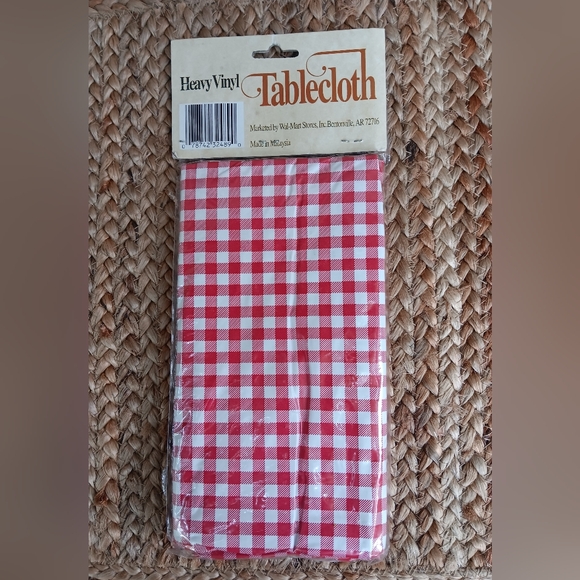 Ozark Trail vinyl tablecloth Red White Checkered gingham plaid - Picture 3 of 4